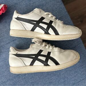 ASICS cheerleading Association shoes, discontinued size 7